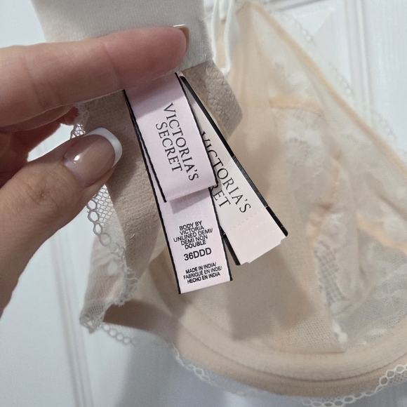 Victoria's Secret Body by Victoria Unlined Demi White/Nude Lace Bra Size 36DDD - Picture 6 of 9